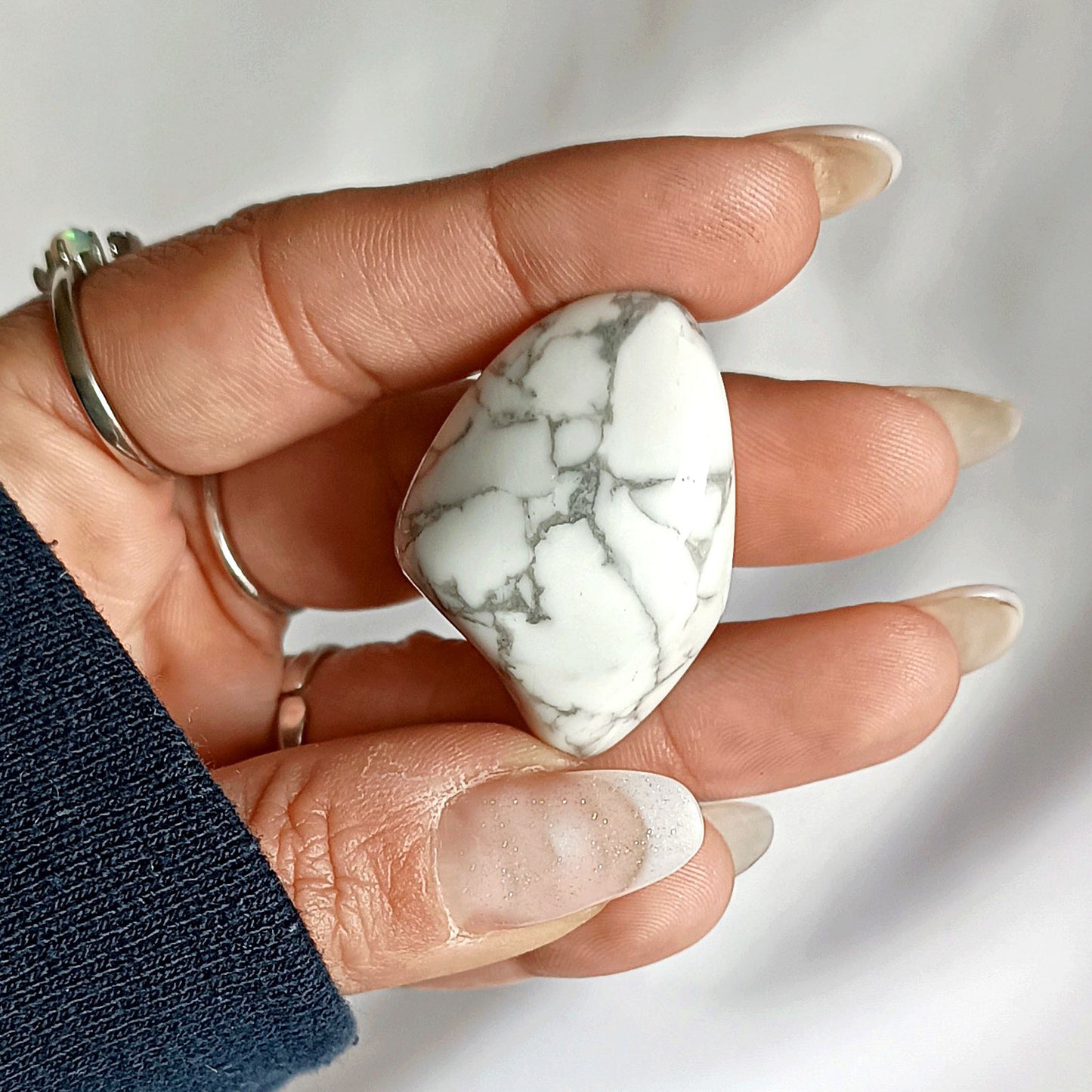HOWLITE BURATTATA