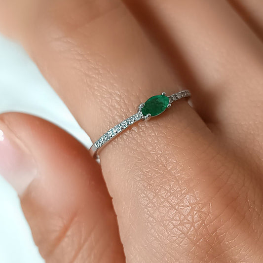 ANELLO REGOLABILE IN SMERALDO e ARGENTO
